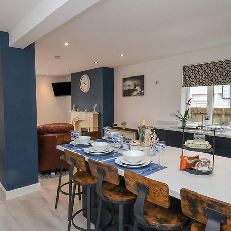 Villa Wobble Pops à Whitby Extérieur photo
